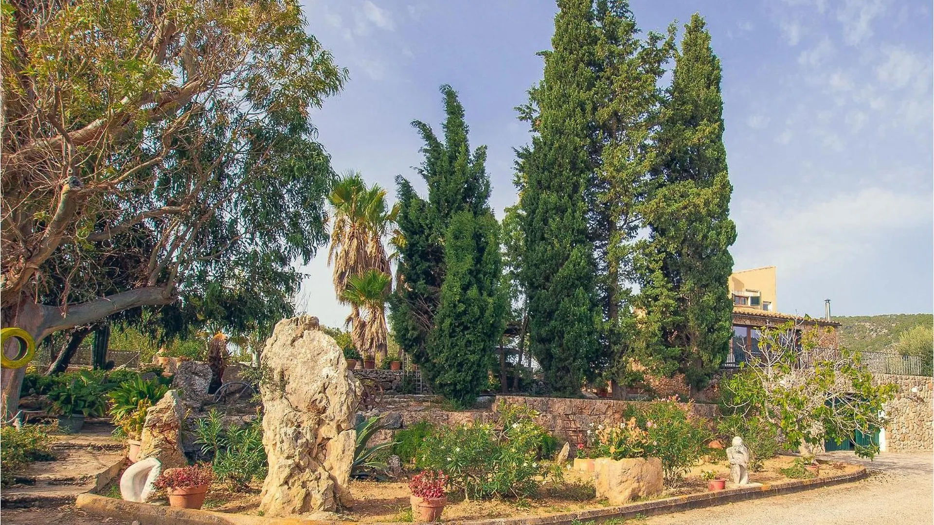 Cozy Home In الارو